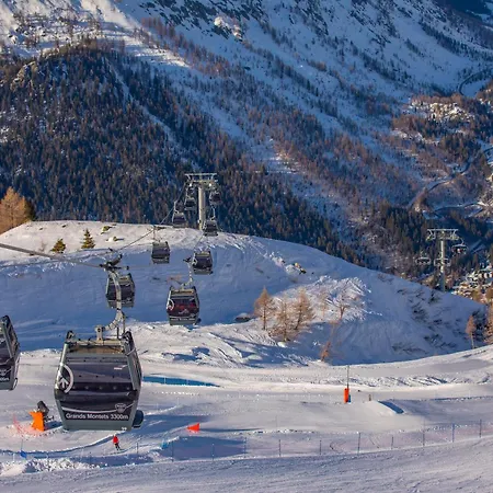 Apartment Alpine Duplex W/ Balcony & Fireplace - Happy Chamonix