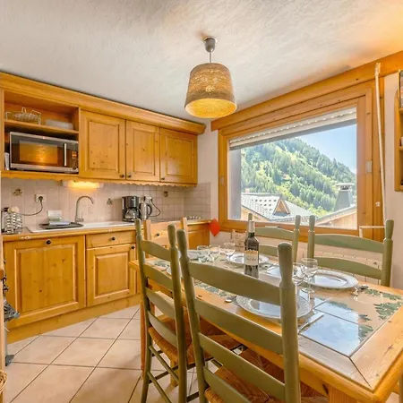 公寓 Alpine Duplex W/ Balcony & Fireplace - Happy